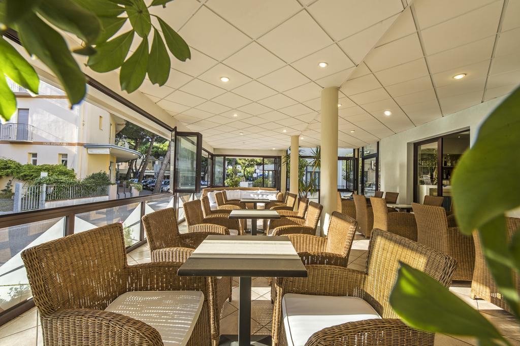 Hollywood***s Hotel Lido di Jesolo